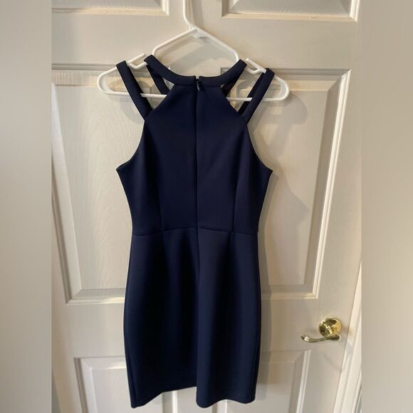 GUESS LOS ANGELES | Cocktail Dress Strap Detail - Picture 2 of 2